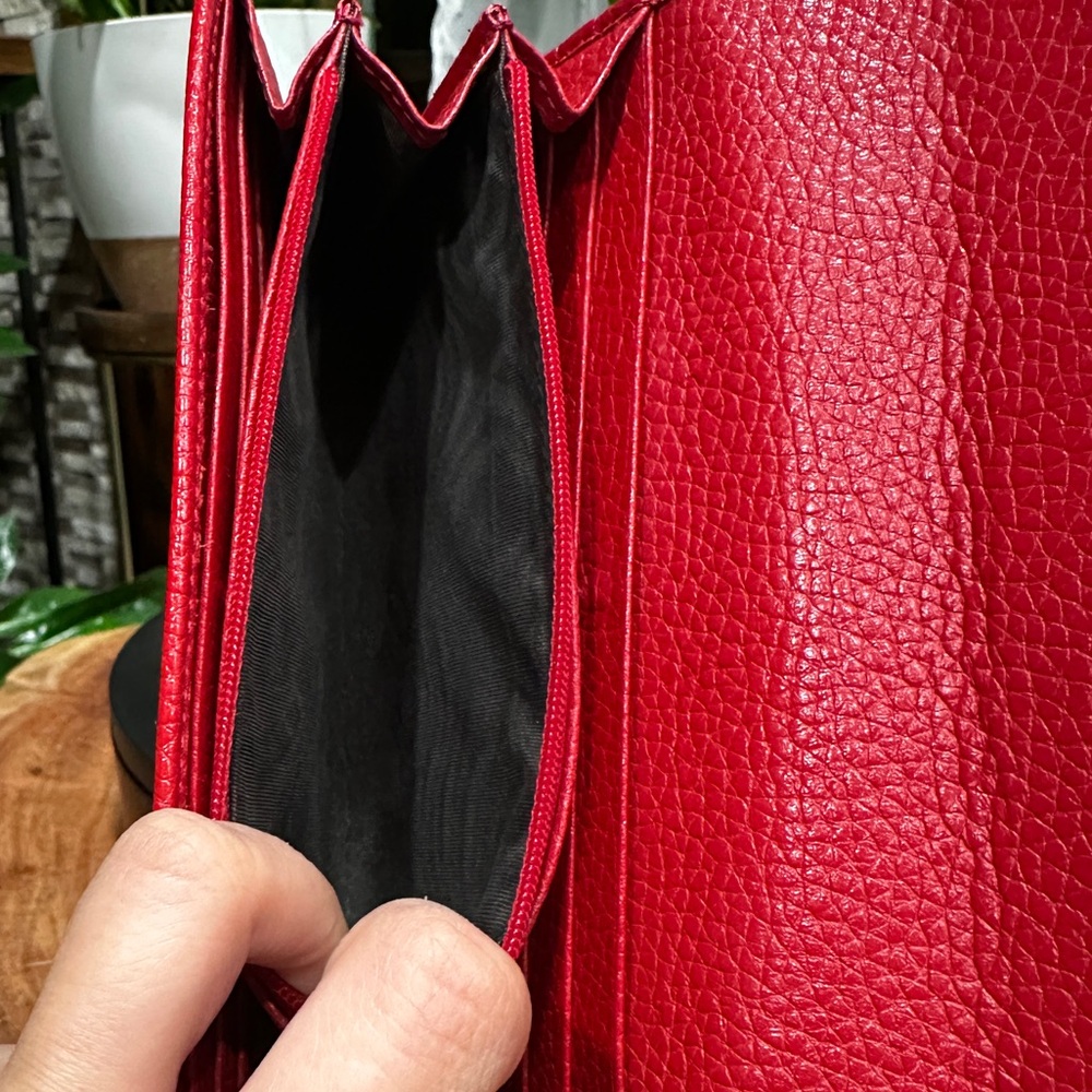 Gucci Red Leather Wallet - Picture 8 of 10